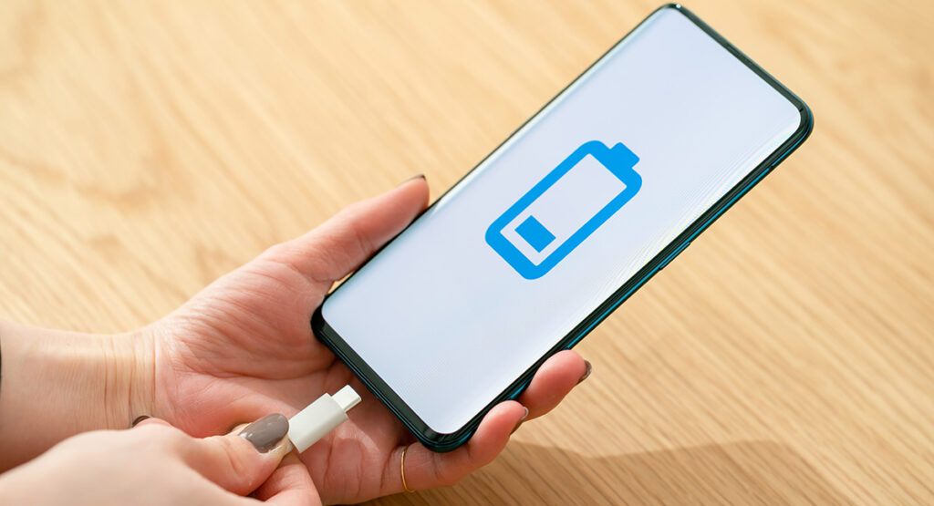 便利だけど大丈夫？スマホ急速充電のデメリットと正しい付き合い方｜コラム